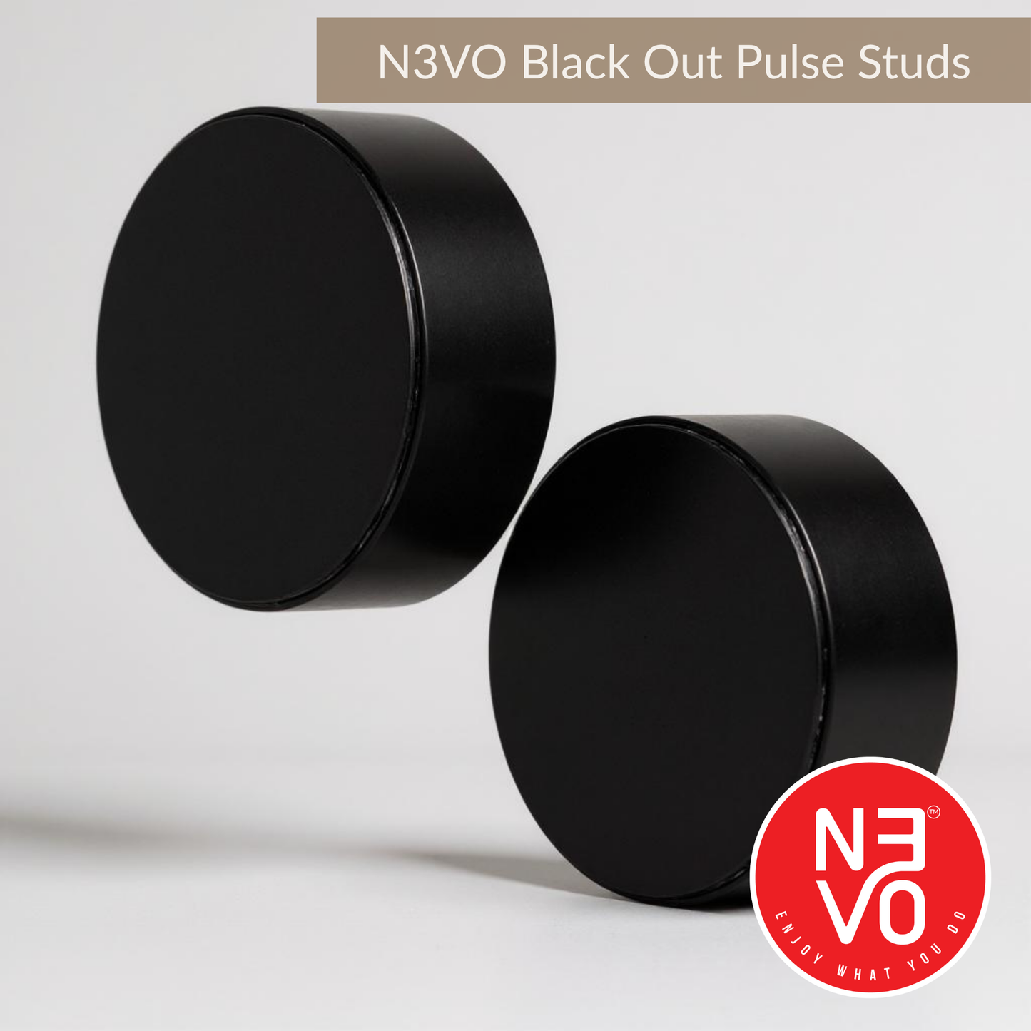 N3VO Blackout Pulse Studs
