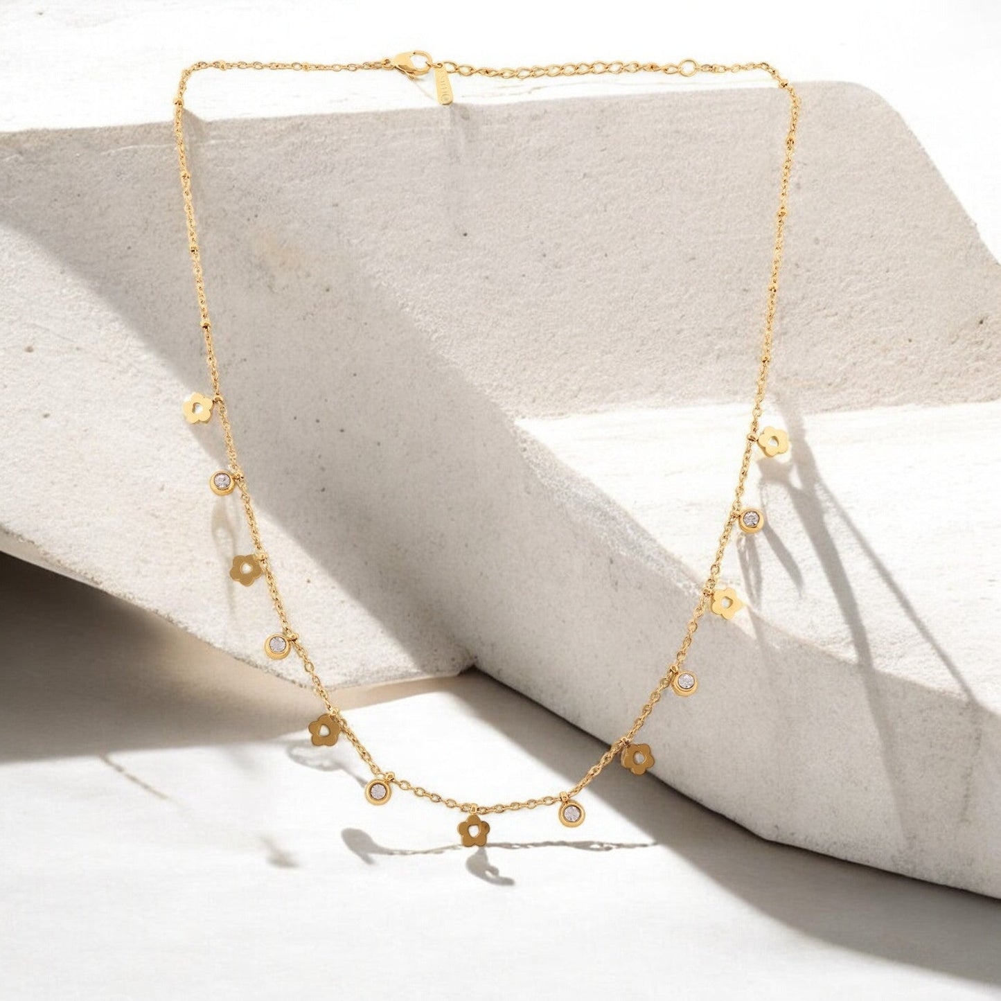 N3VO Fleurita Charm Necklace