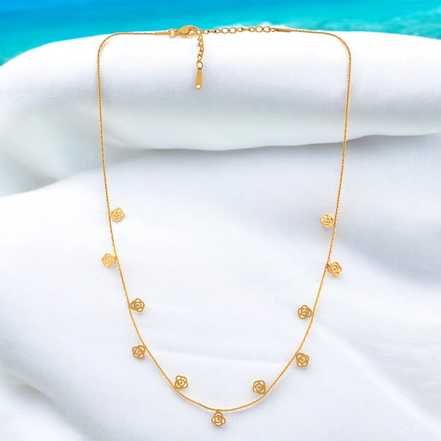 N3VO Rosette Whisper Necklace