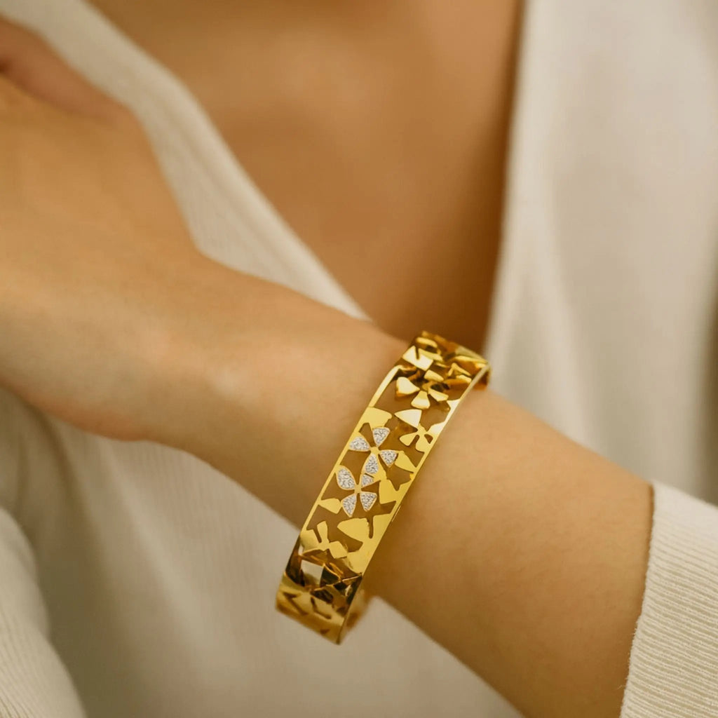 Aurelia Gold Bangle N3VO