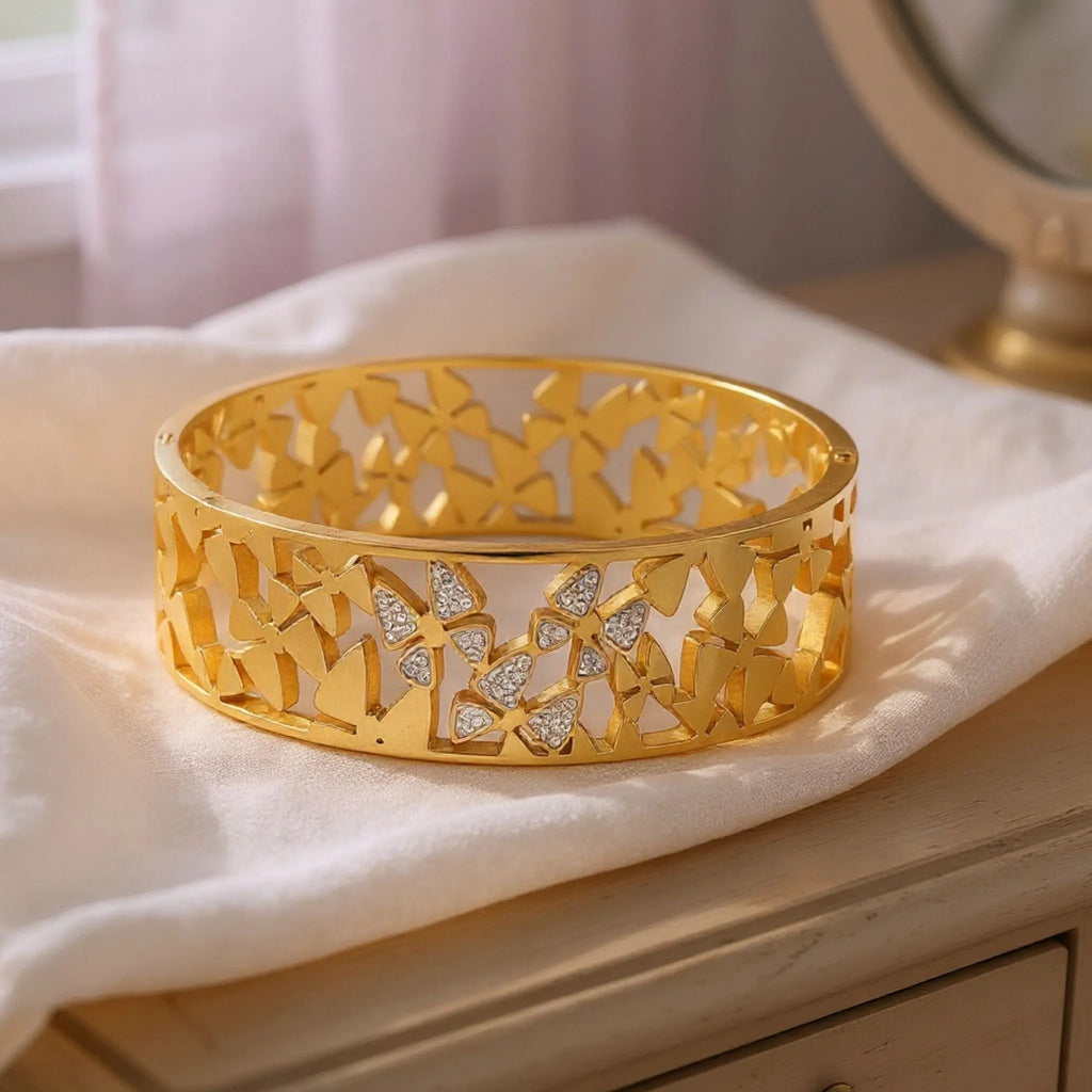 Aurelia Gold Bangle N3VO