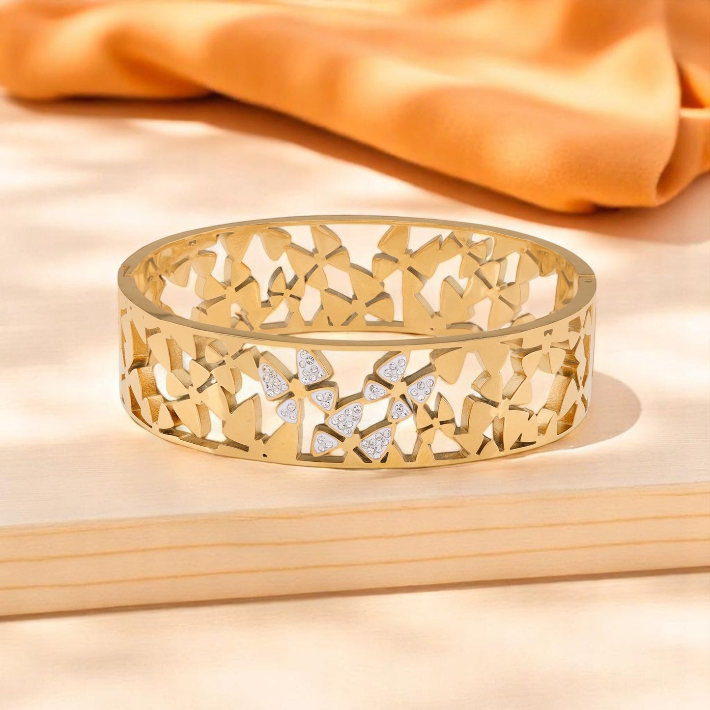N3VO Aurelia Gold Matte Bangle