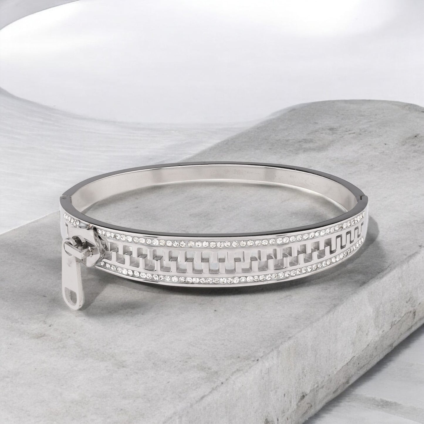 N3VO Luxe Zipper Bangle