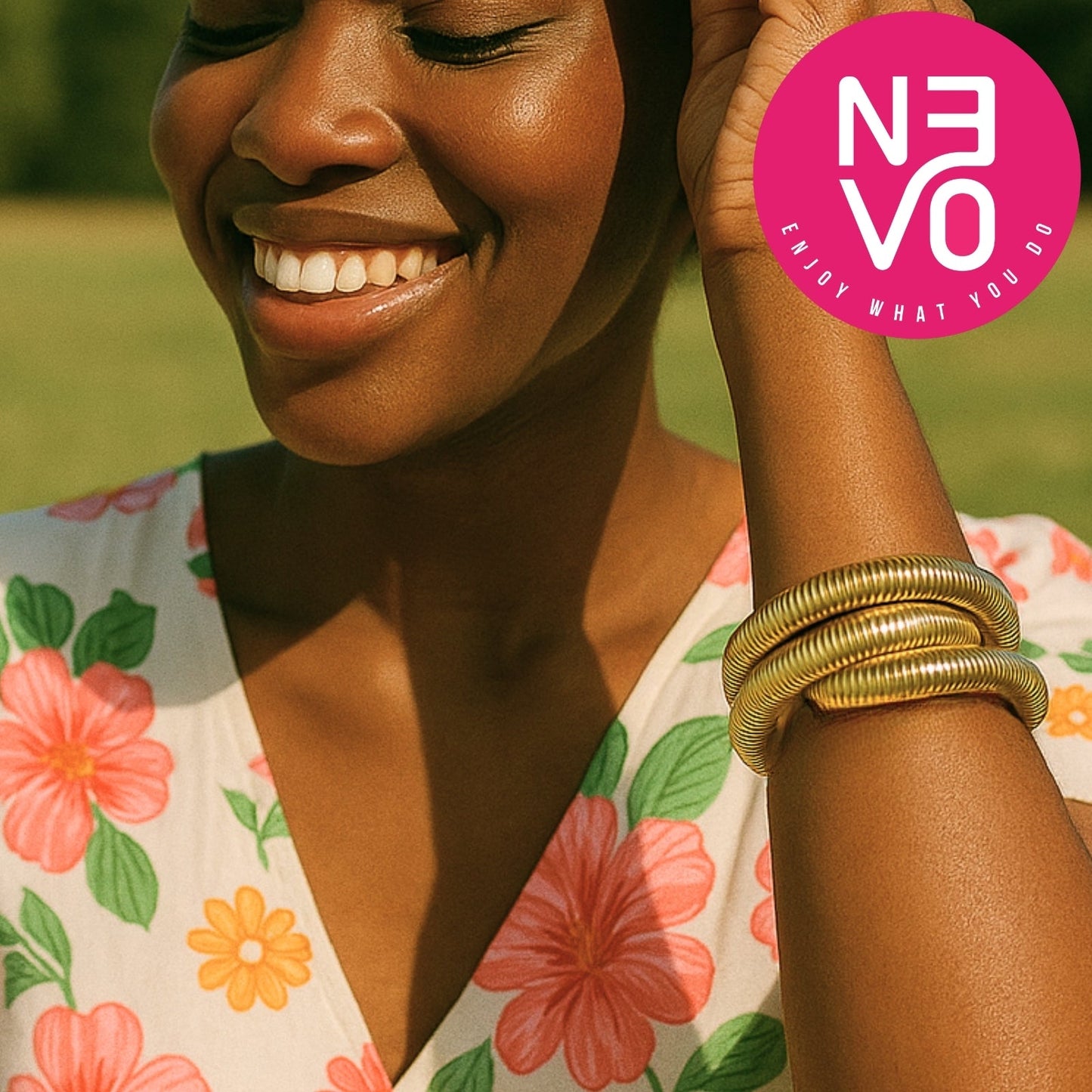 N3VO Bold Coiled Bangle