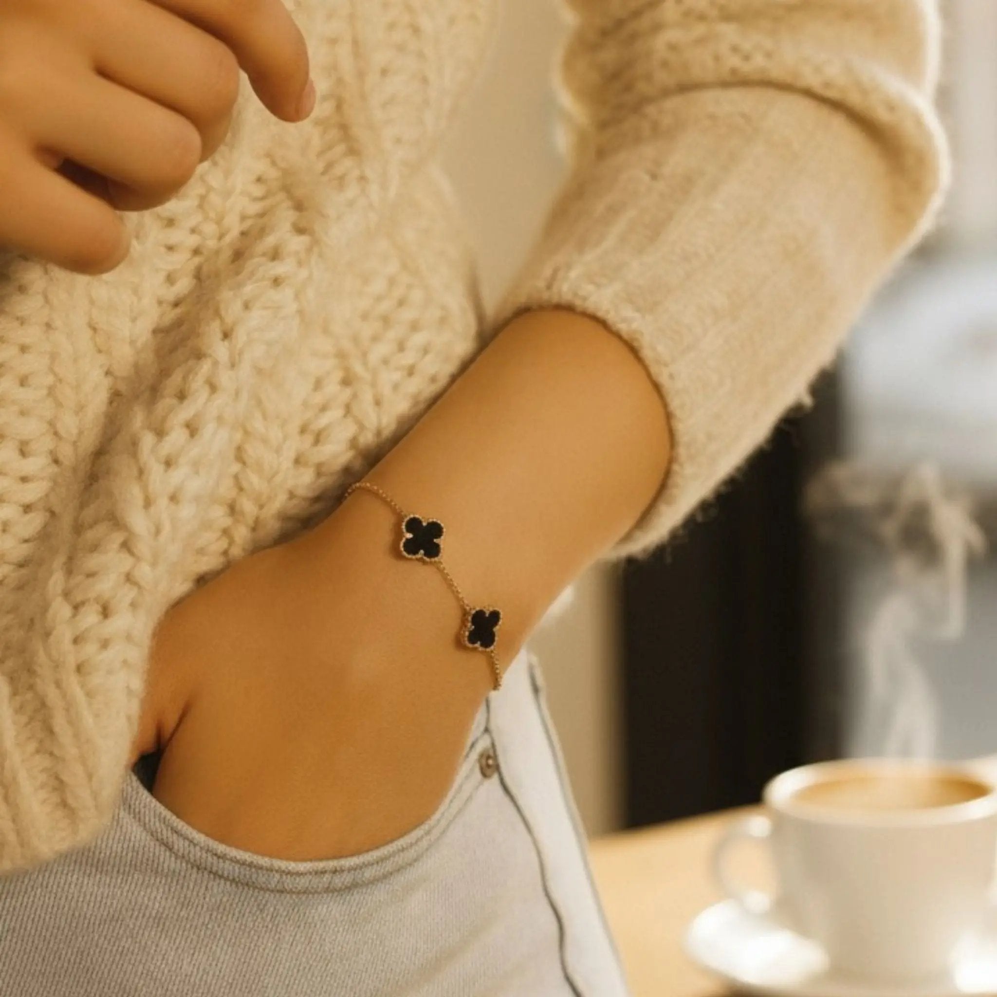 Noir Clover Bracelet N3VO