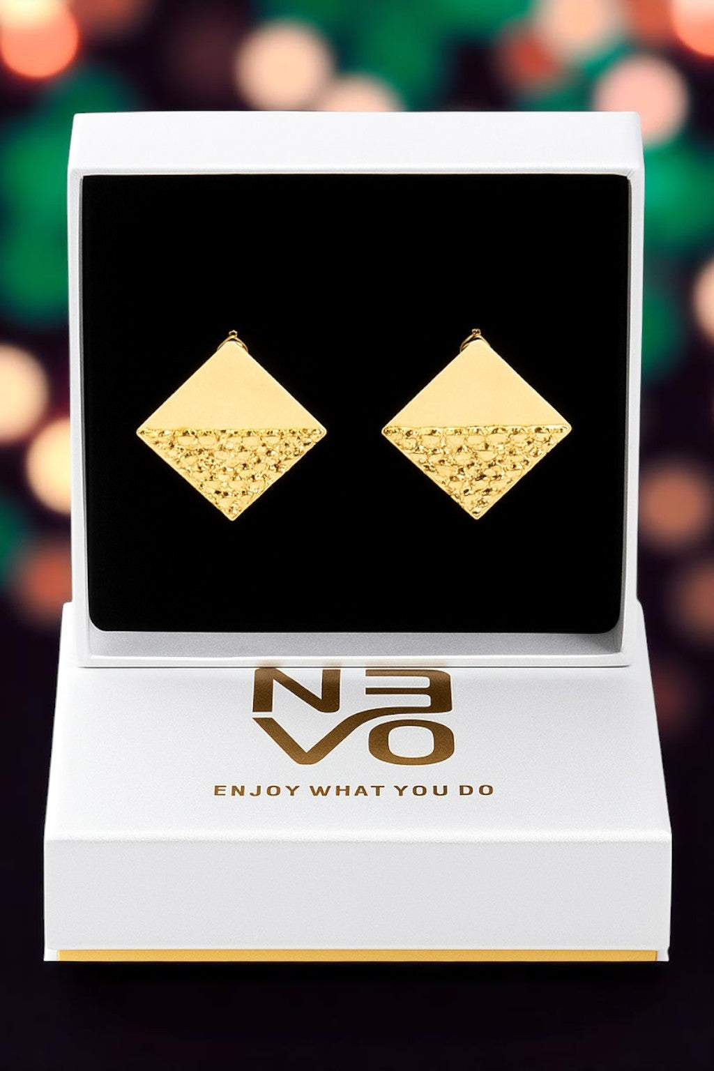 N3VO Hammered Diamond Stud Earrings