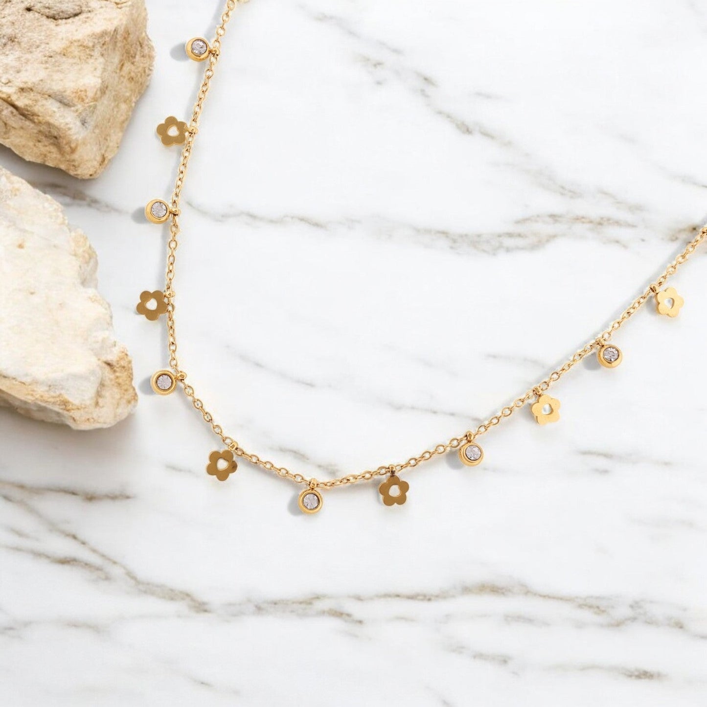 N3VO Fleurita Charm Necklace