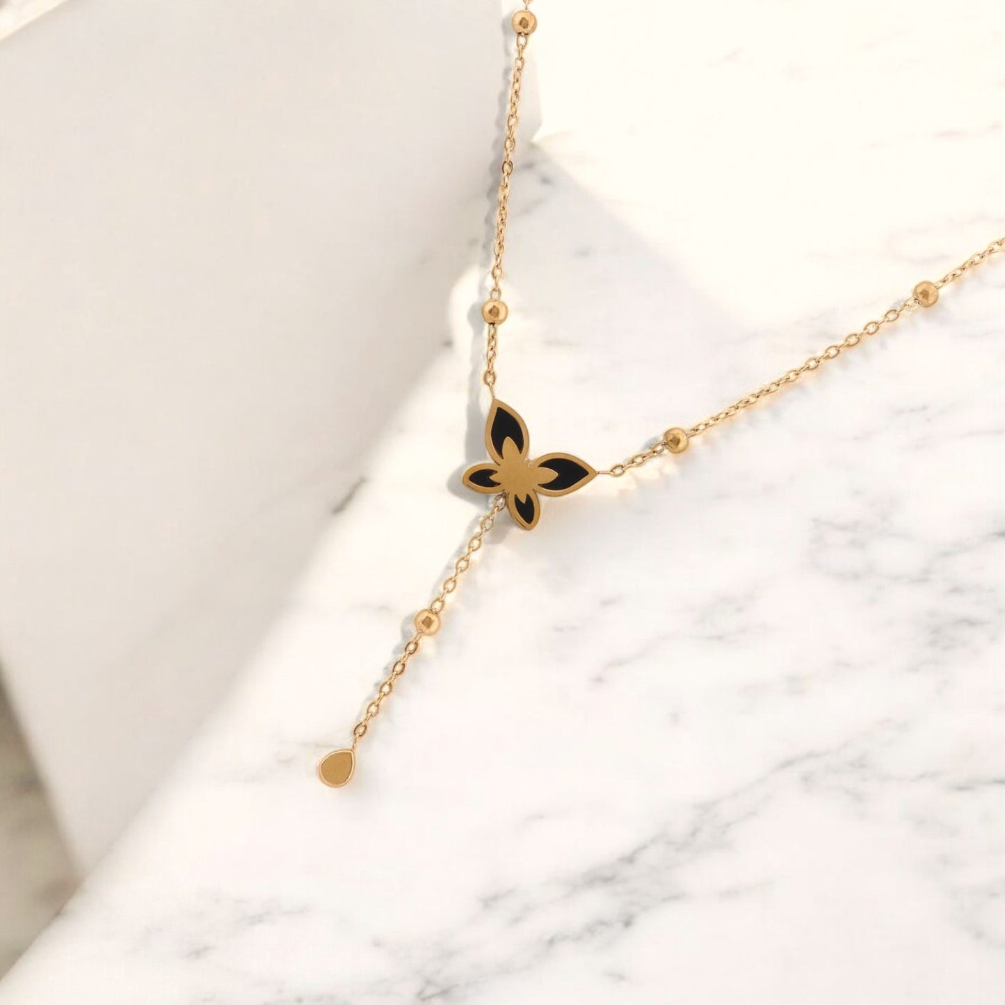 N3VO Noir Bloom Lariat