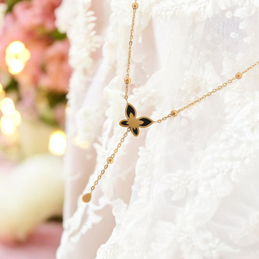 Noir Bloom Lariat