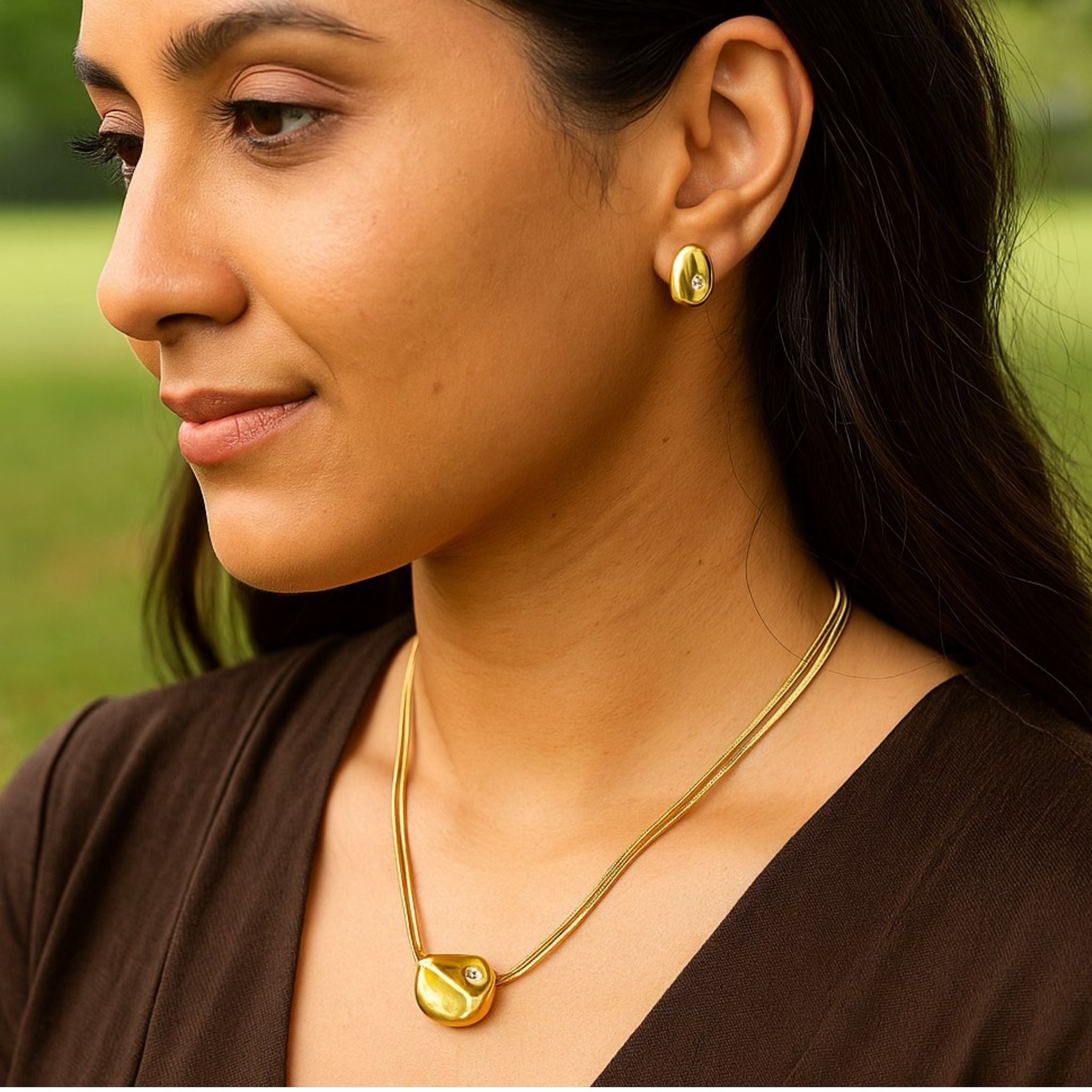 Golden Pebble Necklace N3VO