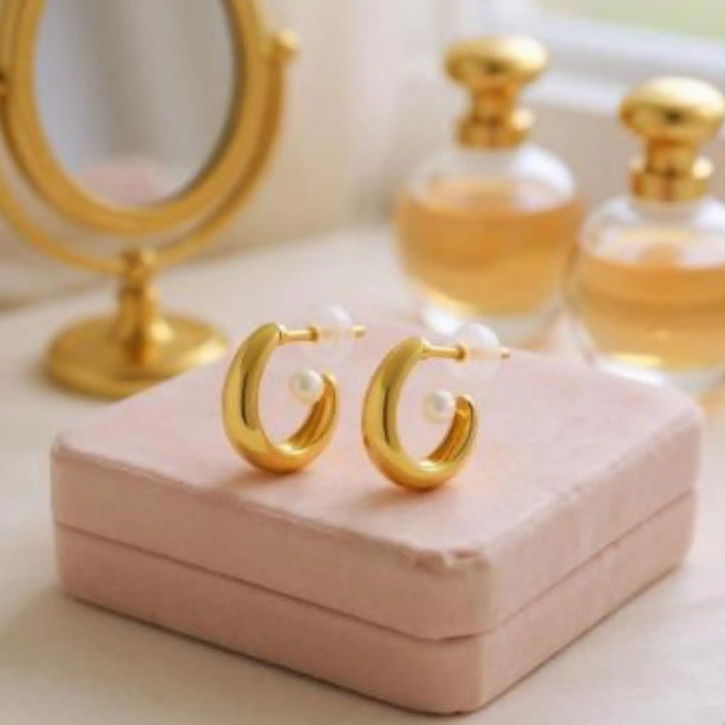 Aurelia Pearl Studs N3VO